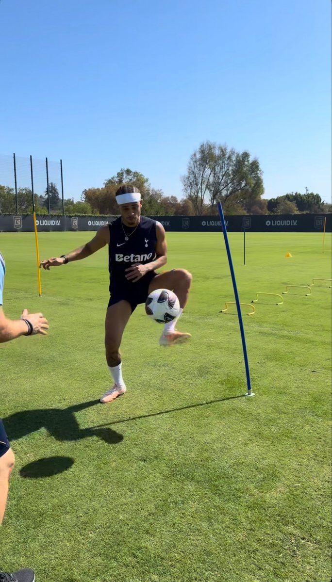 CockerelCrew's tweet photo. 🚨 📲 Xavi Simons on Instagram. 

We can’t wait to have you back @xavisimons 😍

#THFC #TOTTENHAM #SPURS #COYS https://t.co/kcF5xGvBef