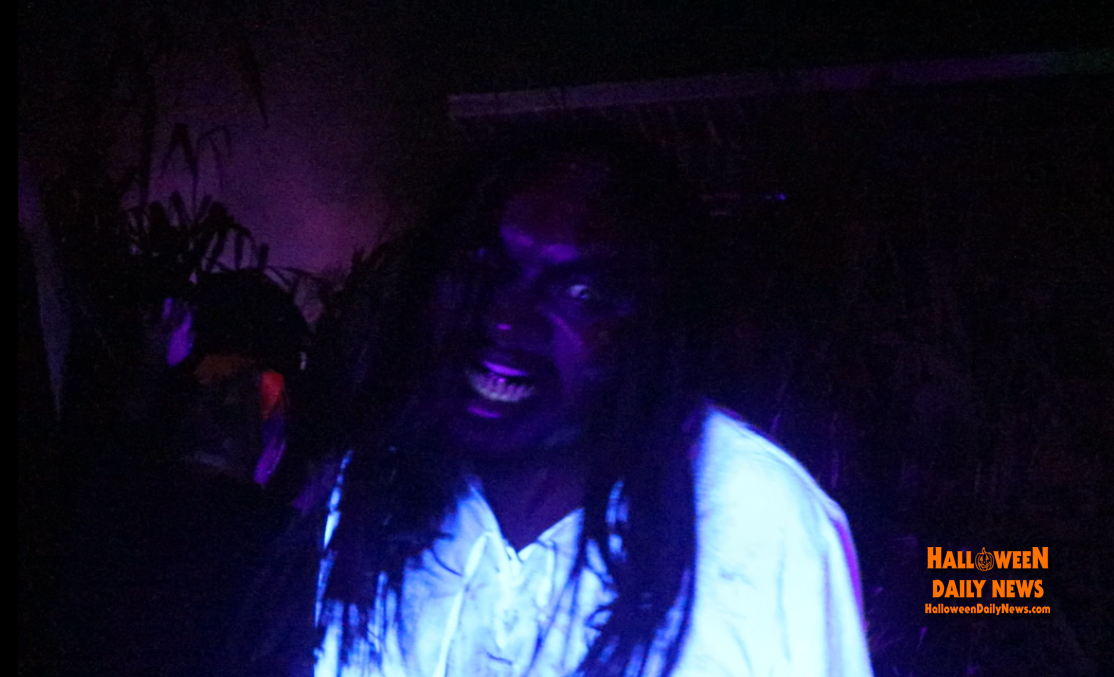 HalloweenDaily's tweet photo. We had a blast at opening night for year 5 of BACKWOODS HAUNT in Barco, NC last night! Watch our exclusive full walkthrough inside this awesome indoor/outdoor haunted house attraction: https://t.co/6ybpPYVfou

🎃 https://t.co/SaWO8ijnHa