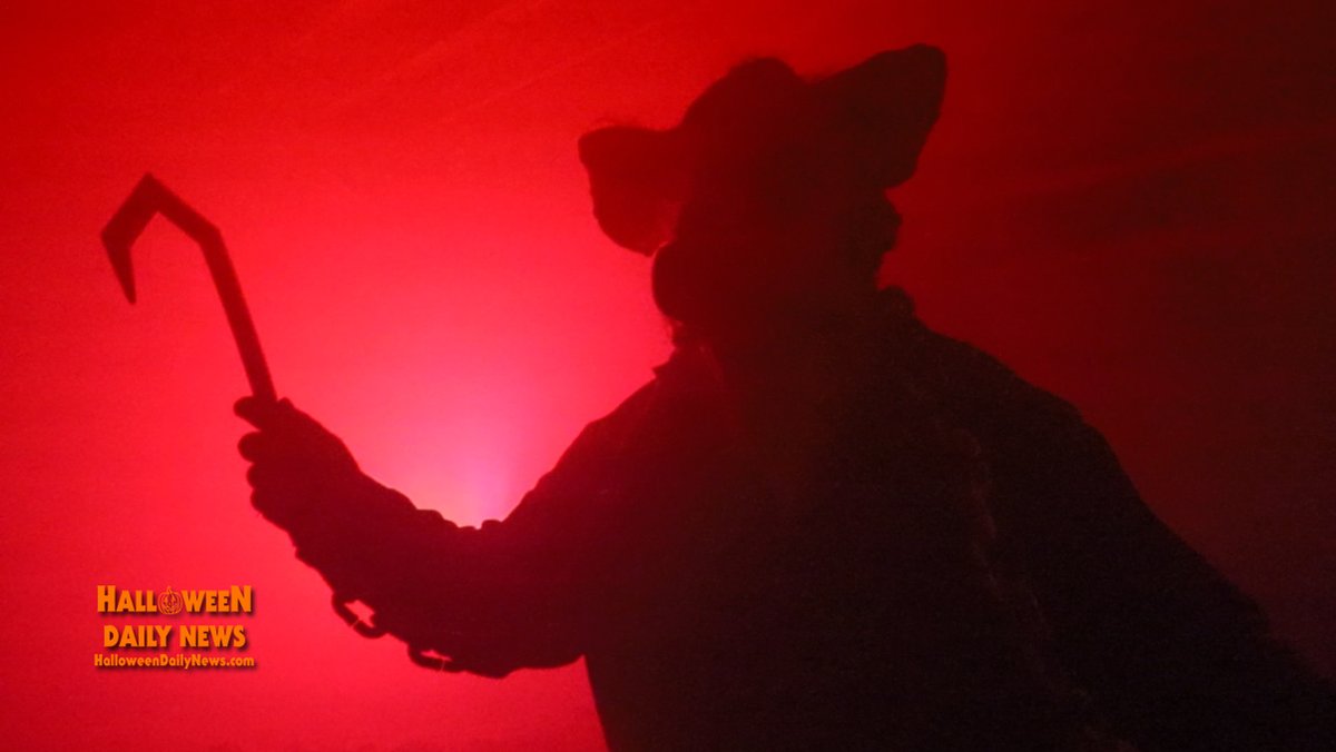HalloweenDaily's tweet photo. We had a blast at opening night for year 5 of BACKWOODS HAUNT in Barco, NC last night! Watch our exclusive full walkthrough inside this awesome indoor/outdoor haunted house attraction: https://t.co/6ybpPYVfou

🎃 https://t.co/SaWO8ijnHa