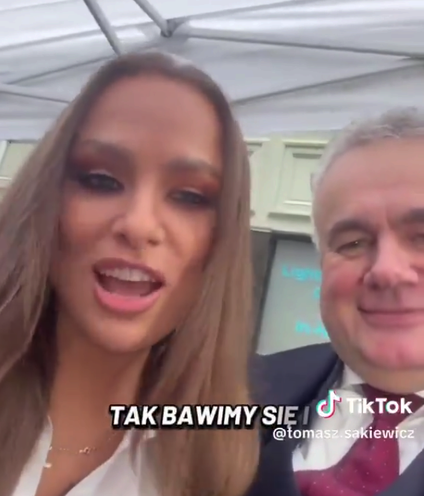 ZofiaPaluch1's tweet photo. To na to płacą ci biedni emeryci?👇 https://t.co/8bpaYFV287