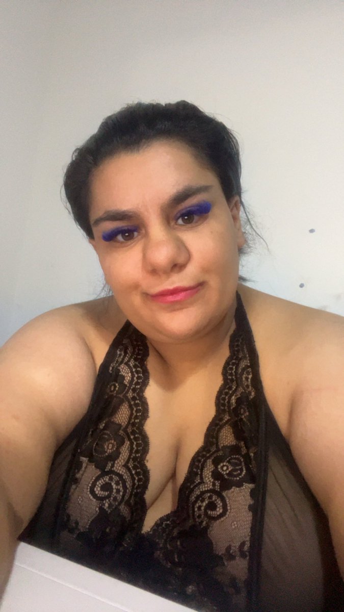 YourCurvyFantas's tweet photo. This outfit is soooo risky 
Live now on @adltwrk 
https://t.co/F9teOa4xYp https://t.co/sIZcoC0PSv