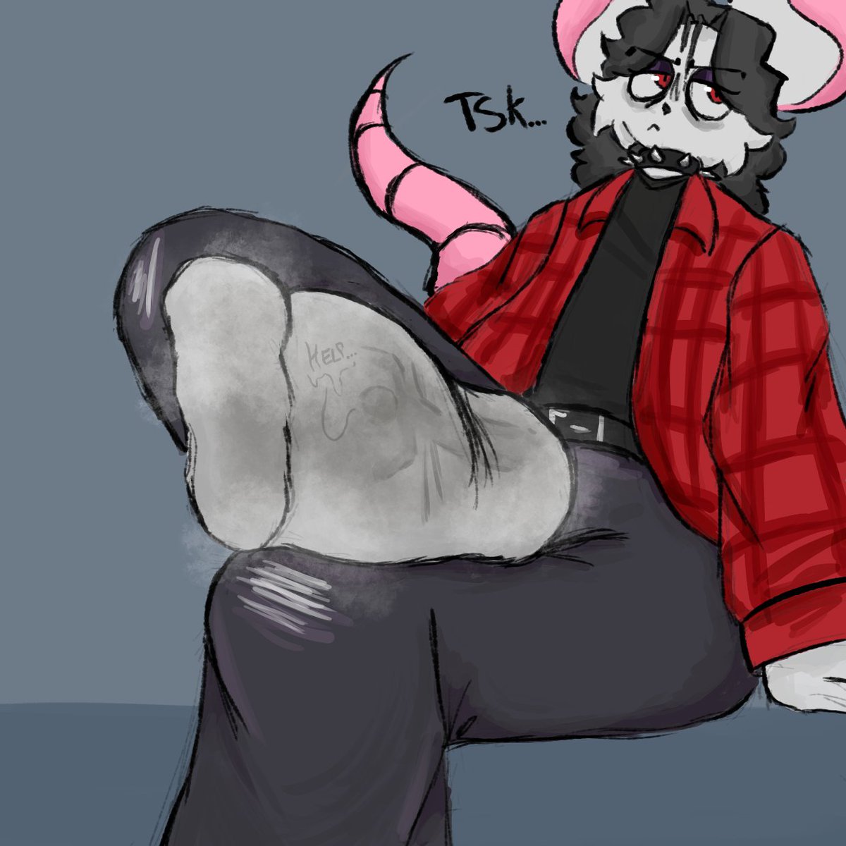 JohnRatFucker's tweet photo. [CW: Micro, Dirty socks, Sock entrapment]

As amusing as it is, I kinda wish these foot warmers would stop whining.

#sizetwitter https://t.co/fmB4V6ZSkk