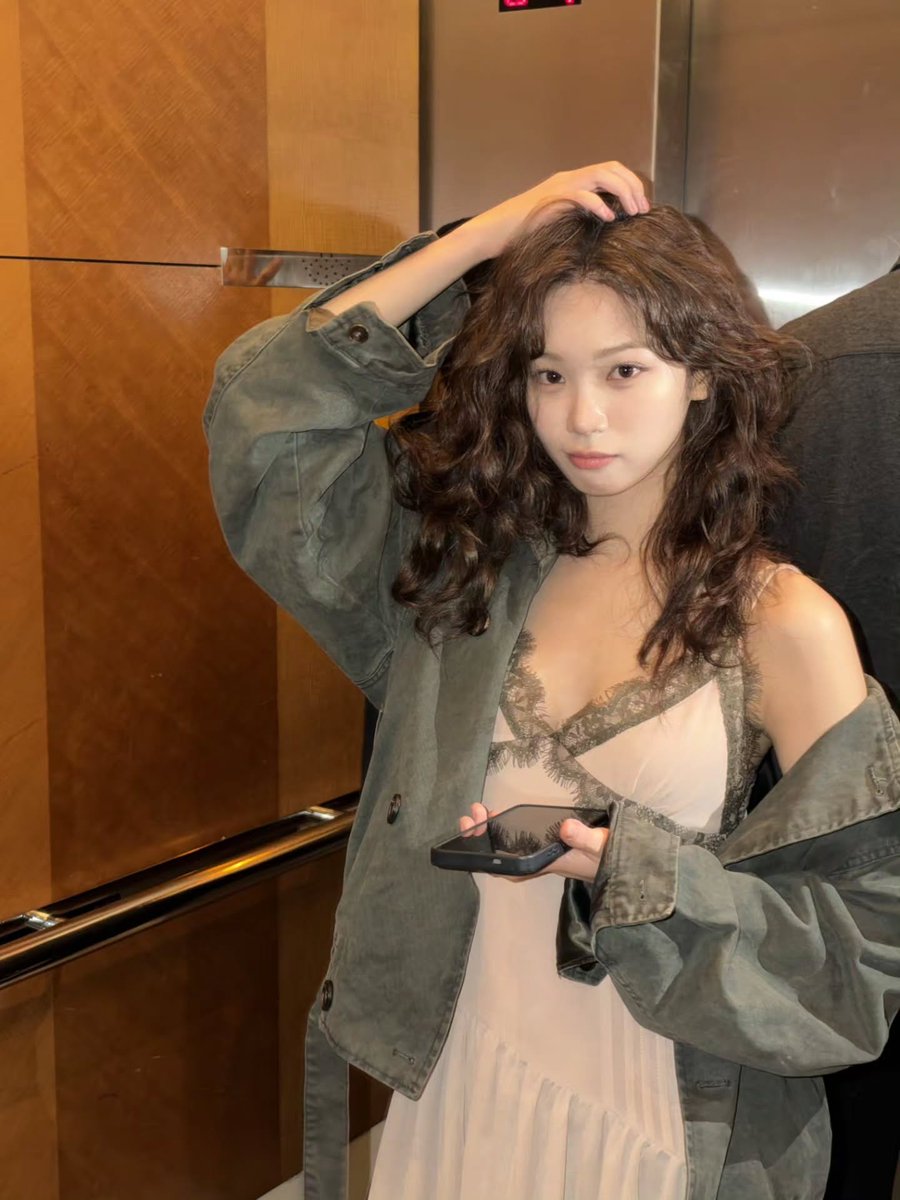archivedkcw's tweet photo. love her hairr https://t.co/S9CCk4twgS