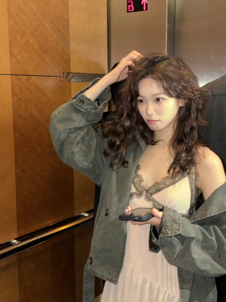 archivedkcw's tweet photo. love her hairr https://t.co/S9CCk4twgS