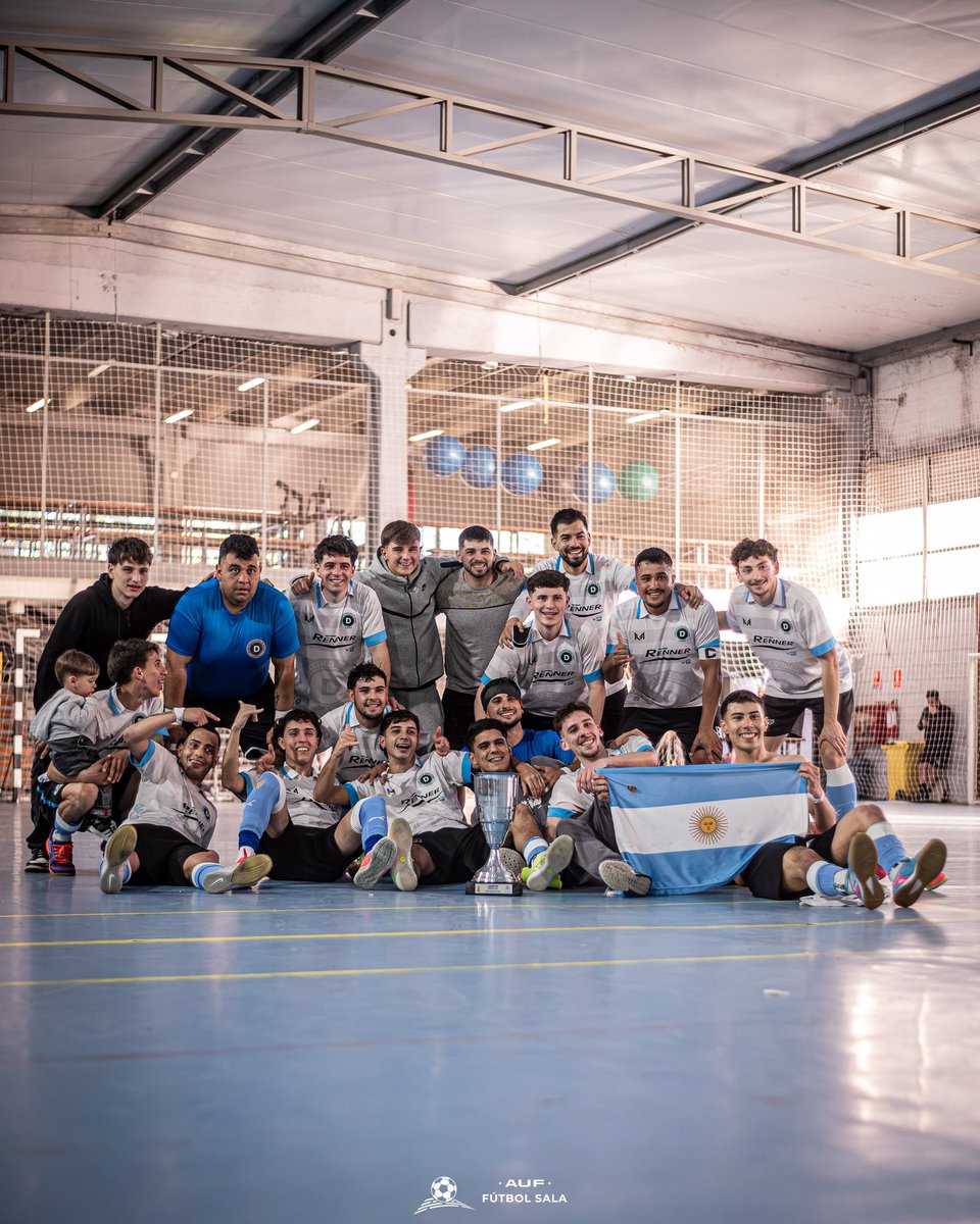 AUFfutbolsala's tweet photo. ¡A festejar, Dilio Sport! 🥳 https://t.co/Ef0bKcRR5m