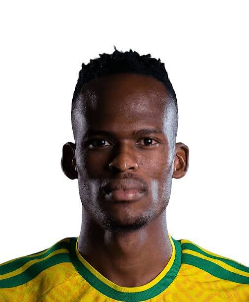 AlutaMax's tweet photo. They are doing Matuludi badly. People are talking about 2 mistakes he made. For me this guy played so well in that defence. He definitely was a stand out player, if not man of the match.  #BafanaPride Bafana Bafana #EGYRSA https://t.co/rlcK2OB9BY