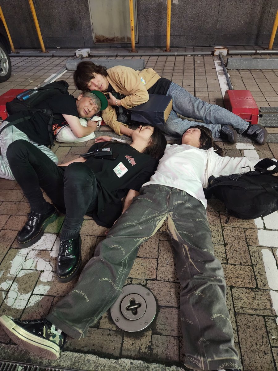 bye_ki's tweet photo. 今日もアメ村は元気ですっ(￣^￣)ゞ駐車料金なんぼかな〜。よくがんばりました！マジわちゃった！ https://t.co/AixHoEyHmH