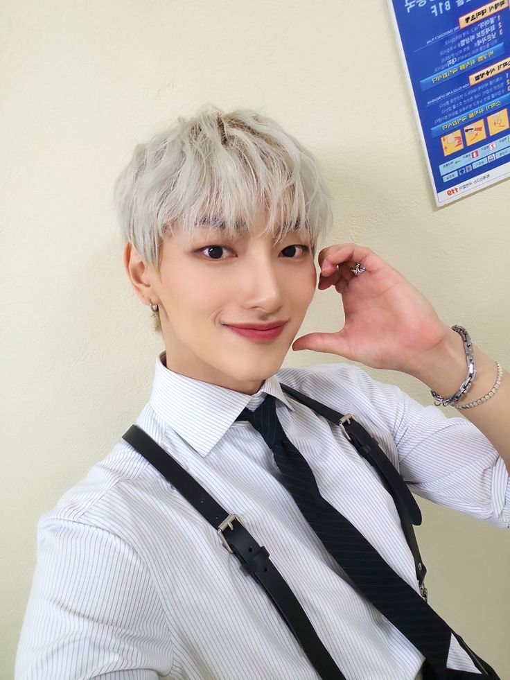 Vanner_Egypt's tweet photo. [#YEONGGWANG]

📌يوم جديد في كوريا باقي💫 D- 243🐰 😽 علي خروج جوانج من الخدمة العسكرية 🥹♥

 #VANNER #배너 
@Vanner_Egypt https://t.co/Xwff97wnvM