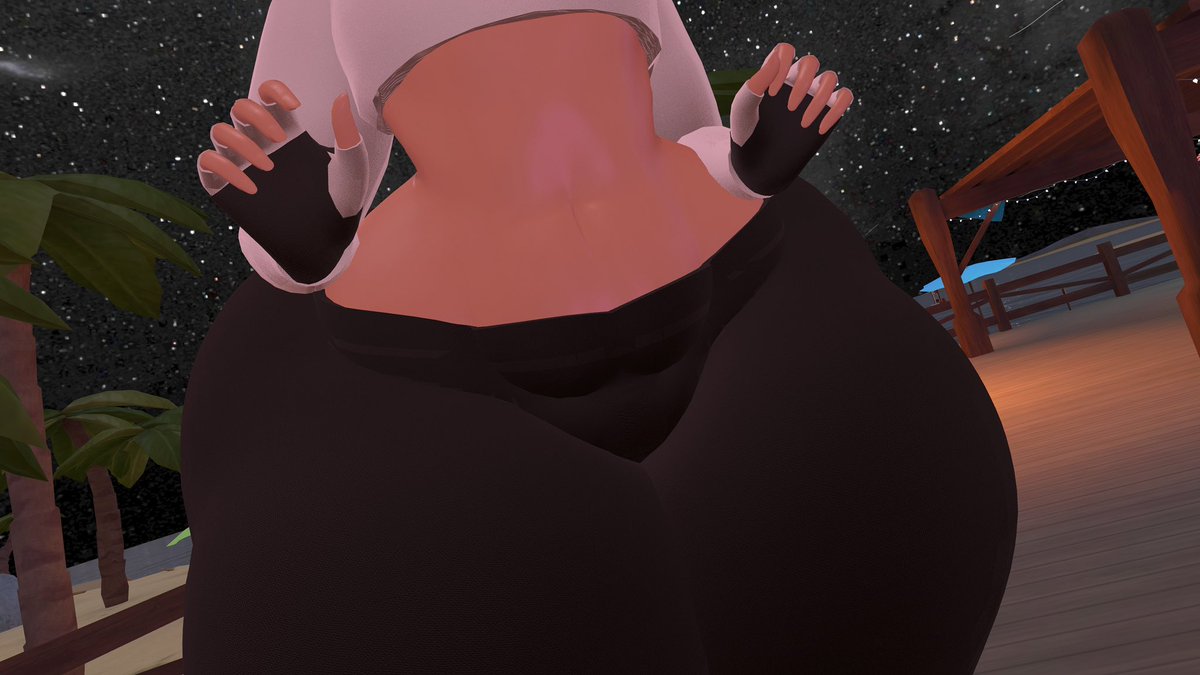 VeniVRC's tweet photo. I got hips like a mom dude. . 💛 https://t.co/EIFaniixEP