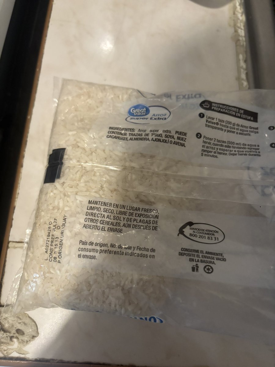 _darkspot's tweet photo. @WalmartMexico tengo 3 paquetes de arroz great value que compré en su sucursal de Walmart Toreo, hace muy pocos días, y vienen contaminados con larvas y huevecillos, y son de diferentes lotes. Que asco, jamás voy a volver a comprar de esa marca. https://t.co/ULrLTyh5sK