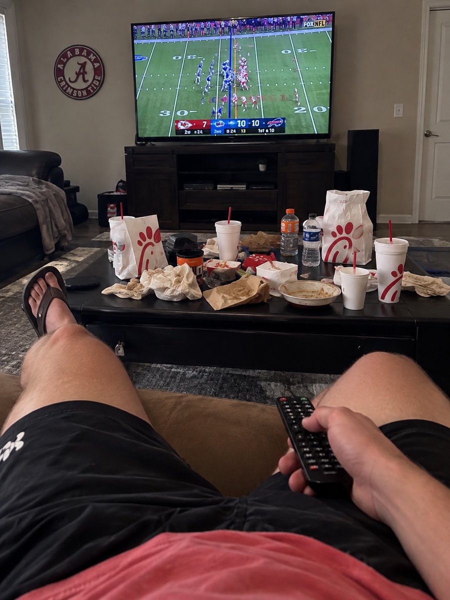 Awintywall's tweet photo. Average Sunday https://t.co/KLfyDs1P15