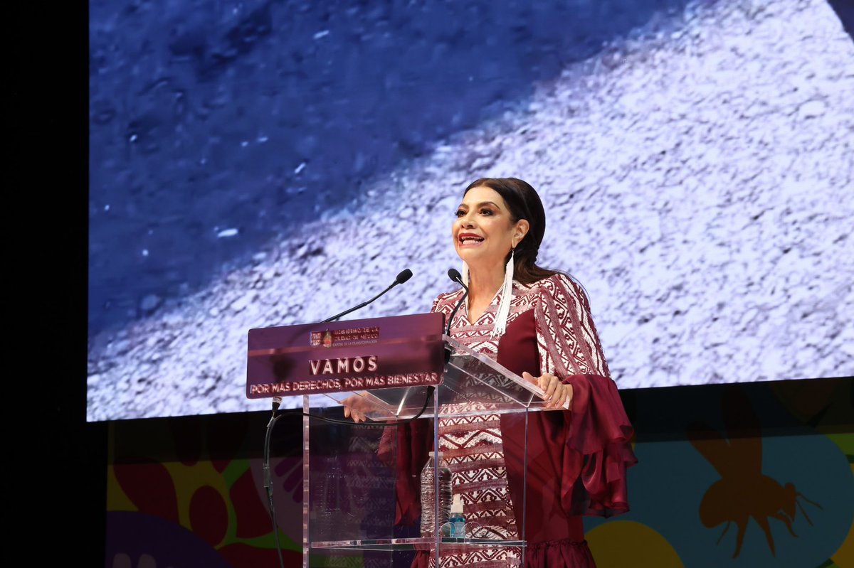 servimetcdmx's tweet photo. ¡La transformación de nuestra ciudad no se detiene! 📈 Hoy respaldamos la rendición de cuentas de la Jefa de Gobierno @ClaraBrugadaM con un aumento histórico en la inversión pública, más Utopías y grandes proyectos de desarrollo. En SERVIMET reafirmamos nuestro compromiso de edificar bienestar para las y los capitalinos. ¡Vamos por más! 🏙️👏🏻

#SegundoInforme #ClaraBrugada #SERVIMET #CapitalDeLaTransformación