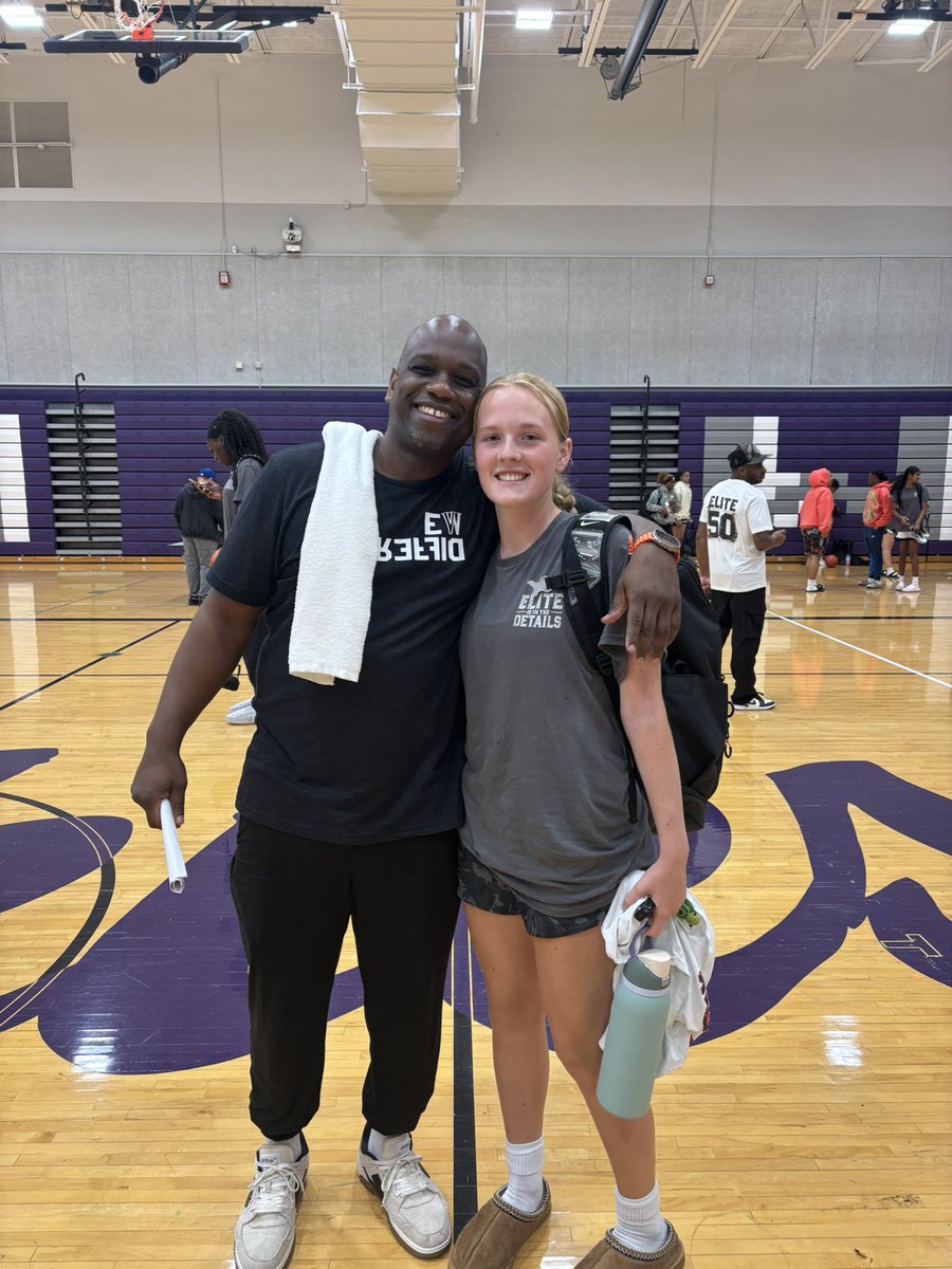 DillavouHazel's tweet photo. Huge shoutout to @vicwilli for putting on a great day of basketball, getting to compete with some of the best! Much love 🫶 

@VWBAelite @StealthGBB #VWCERTIFIED https://t.co/HUYum9Hw66