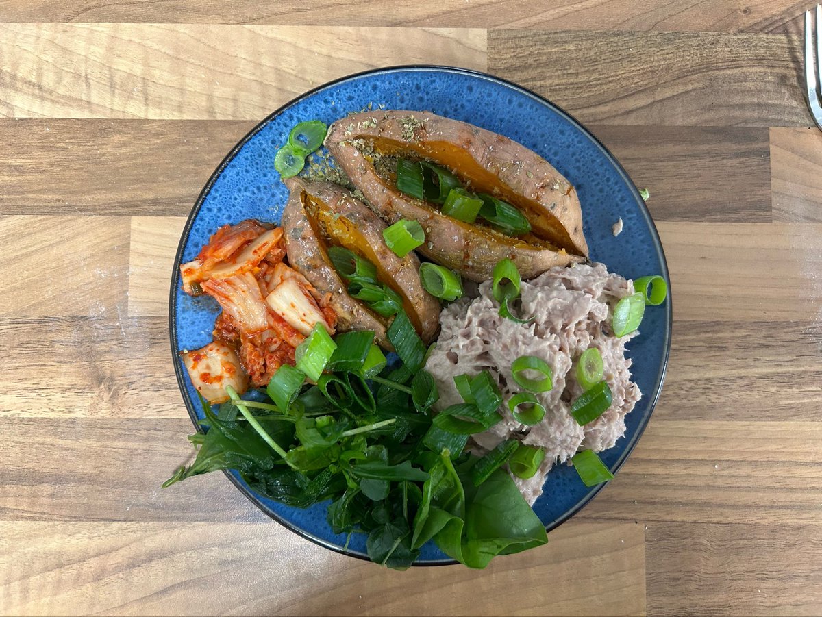 sashastarvs's tweet photo. my dinner was soooo yummy estimating like 600 cals? https://t.co/iDXCZTh4MC