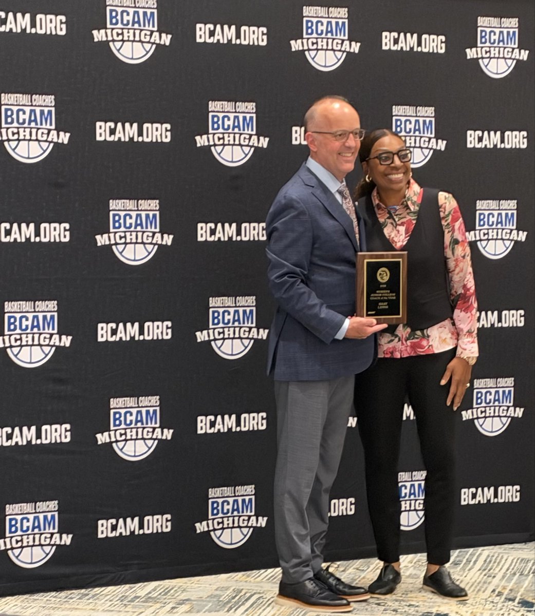 CoachNBurford's tweet photo. New season loading with @SchoolcraftWBB 💙💛. Blessed & excited to coach another year with @CoachShay30 who just received her BCAM Coach of the Year Award 👏🏽 https://t.co/COlN30zqtu