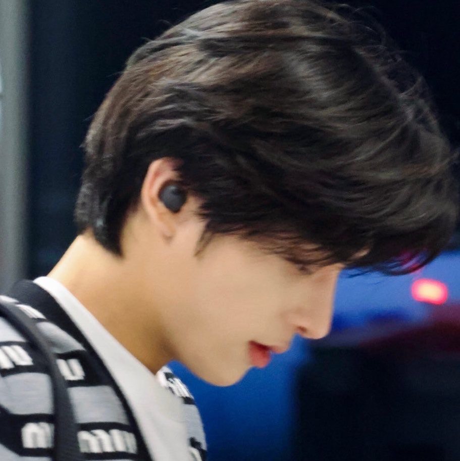 gothikeu's tweet photo. i really miss this hair on jake… looks so soft https://t.co/iowsBtESco