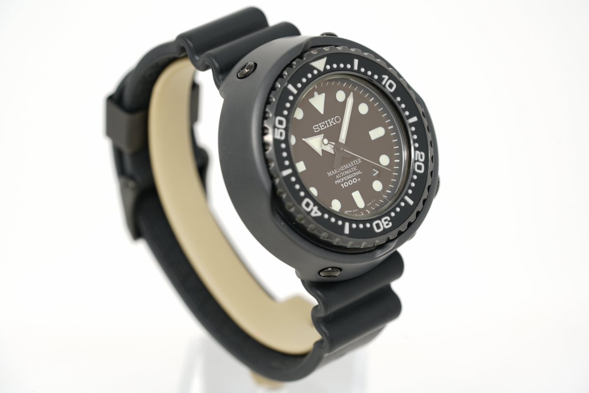 WatchPatrolRF's tweet photo. 🐢 Emperor Tuna means business—52mm case, titanium shroud, and 1000m rating. This is Seiko’s answer to saturation diving. Wears like pure tool watch, never subtle. #Seiko #Tuna #DiveWatch #robattopper

💰 $2,399 at https://t.co/nkgkwxe09n https://t.co/haigM5YzGg