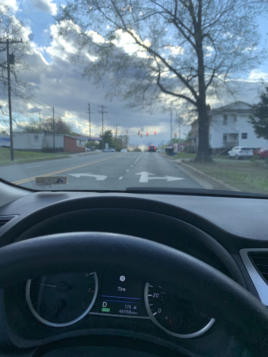 2prettyraeeee's tweet photo. Car meet🚘🥵 Dm for booking 
#Tacoma #kent #SeaTac #seattle https://t.co/RvCkoVE9Df