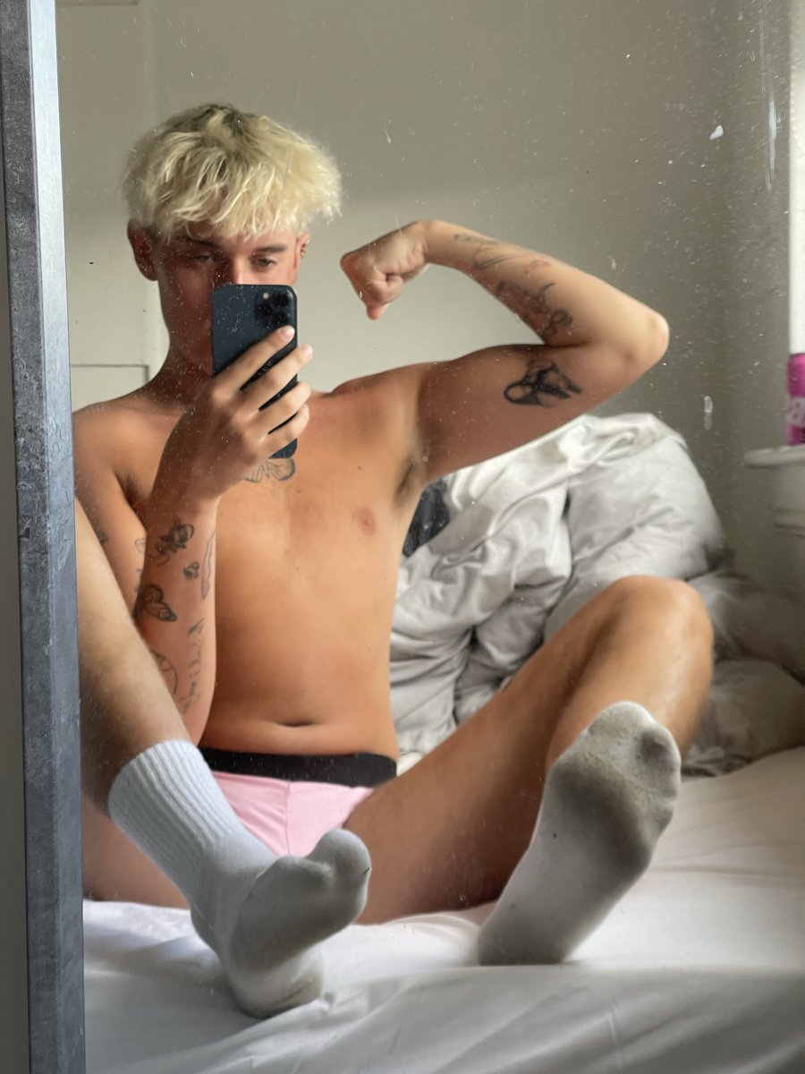 stephenatnight's tweet photo. who's gonna serve me this socktober? 

https://t.co/roJowEMm2W
 #feet #feetworshi̇p #findom #paypig https://t.co/DpgWgE2D0H