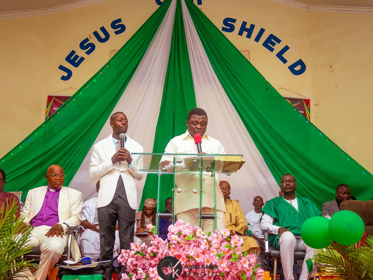 GovAgbuKefas's tweet photo. Earlier today, we attended the Independence Revival Programme of the Christian Reformed Church-Nigeria (CRC-N), Wapan Nghaku, Wukari.

I read the sermon from Acts 2:1–4 and called for a renewed commitment to God, emphasizing the importance of faith, prayer, and the power of the Holy Spirit in overcoming challenges and attaining true freedom.

I noted that the fire of God and genuine revival come upon those who wait upon Him, and I urged the congregation to focus on God rather than dwell on the past.

I sincerely appreciate the Church for the award of recognition, which I dedicate to my beloved mother, who was also in attendance.

#MovingForward