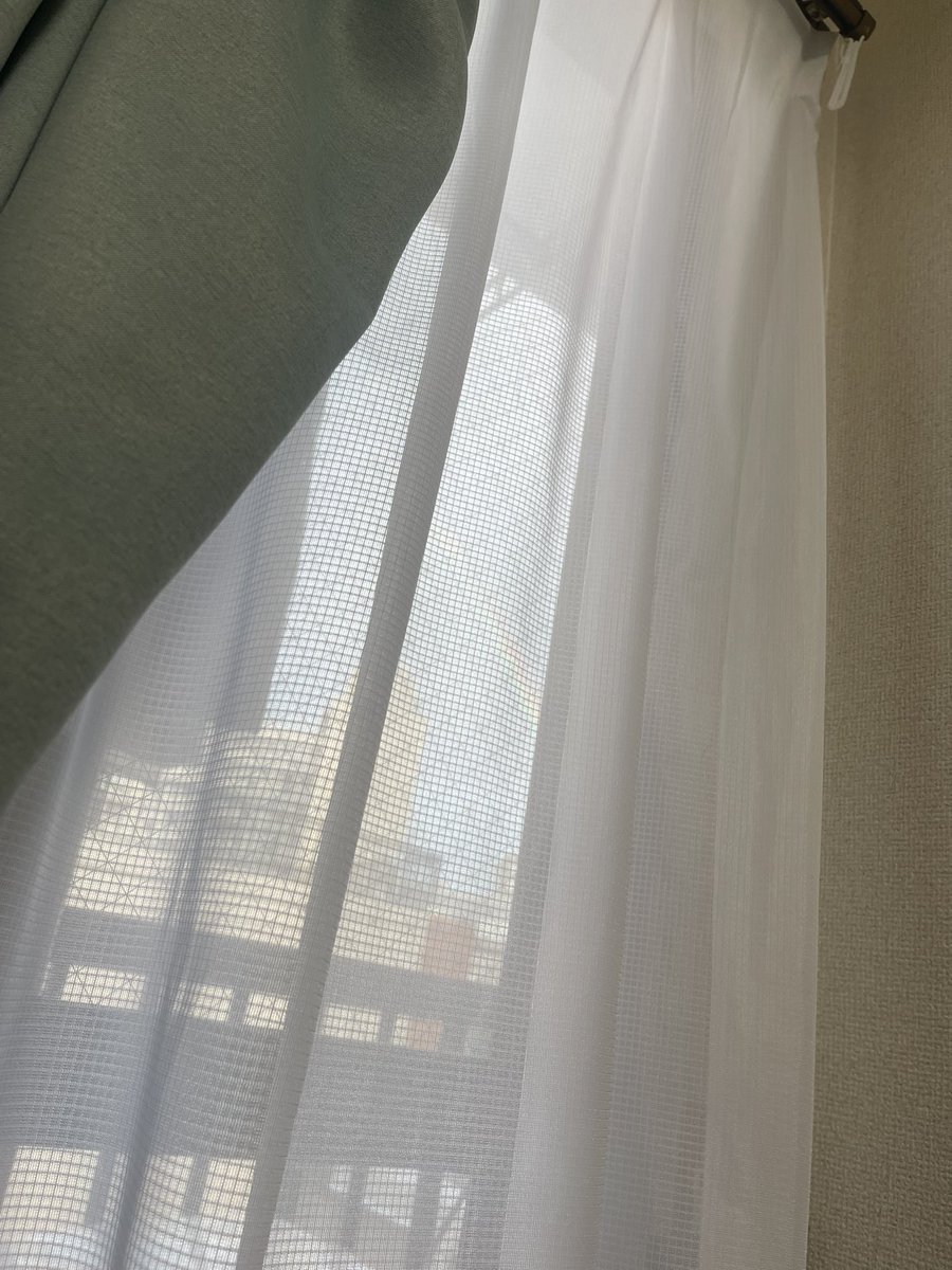 ki__25_'s tweet photo. 20分寝落ちして
辛くてポケーっとしていたらカーテン越しに虹っぽいのが見えて急いでベランダに出て写真を撮りました。
二重虹だったよ https://t.co/sUjXKHcPxV