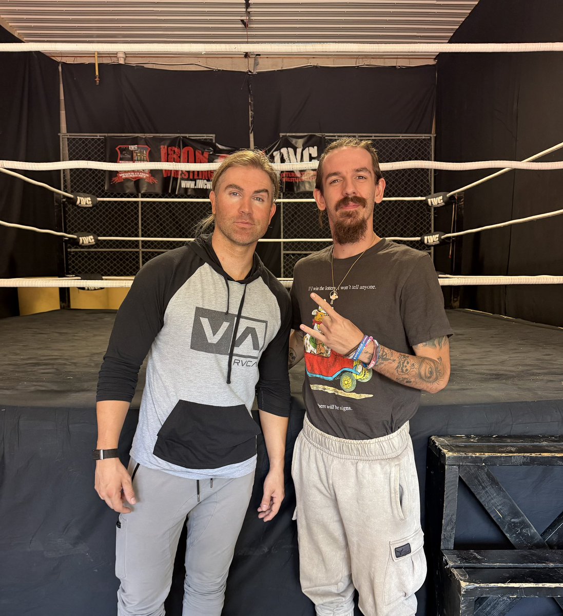 ShelbyWylder's tweet photo. Prince pretty 🤳and the quick draw 🤠 @MmmGorgeous 

thank you for all the incredible feedback and advice! Thank you @ICWAWRESTLING and @IWCwrestling for putting this together! https://t.co/pNq4pSBqjg