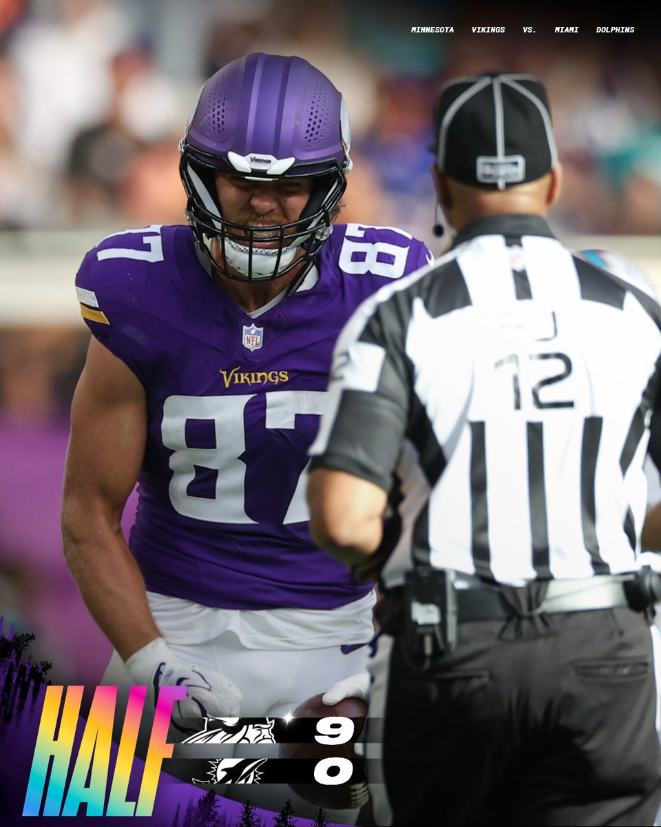 Vikings's tweet photo. Up 9 at the half https://t.co/ZfQZdZsagv