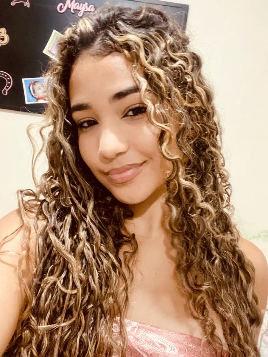 michcio27's tweet photo. Sou nova aqui gente alguém pra fazer amizade🥺❤️ https://t.co/8Y42HISUKy