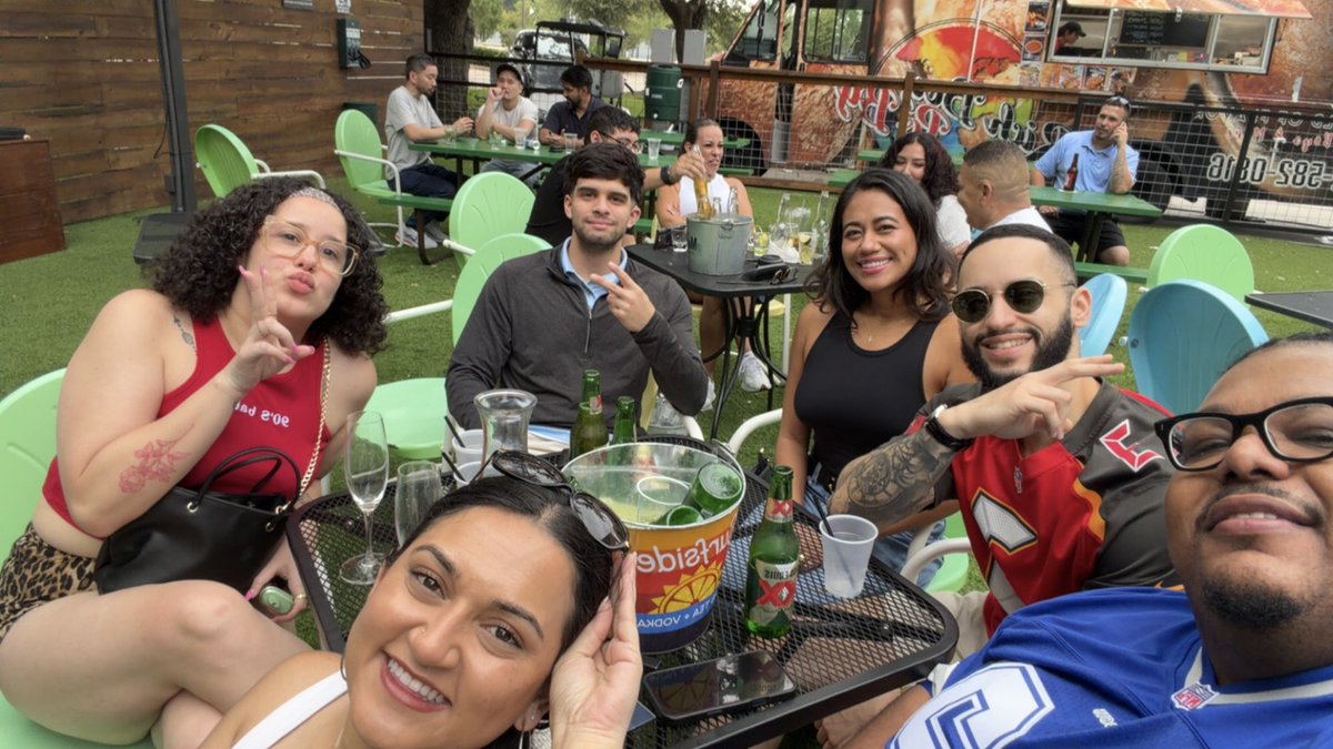 TheCurly_Queen's tweet photo. Sunday funday vibes https://t.co/zyr0Ceq2mA