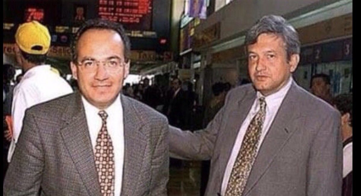 PorMiMexico71's tweet photo. Si nuestra Constitución Federal lo permitiera, por quien votarían para presidente en 2030?

RT. Felipe Calderón.

LIKE. Andrés Manuel. https://t.co/N1ghGMYGMV