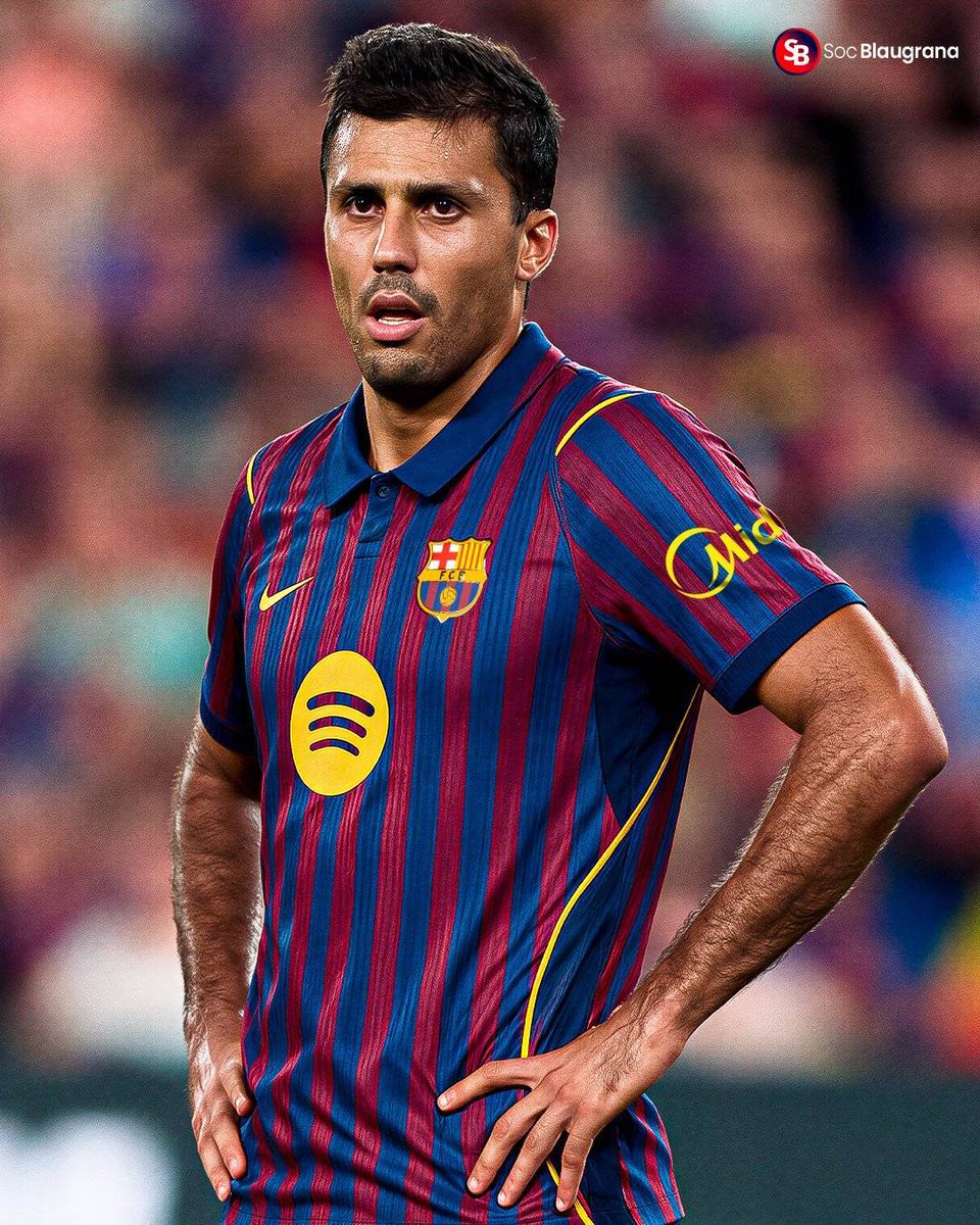 BarcaTimes's tweet photo. A look at Barça's 2027-28 rumoured home kit. 😯

@SocBlaugranaFC https://t.co/kDg36bvTZJ