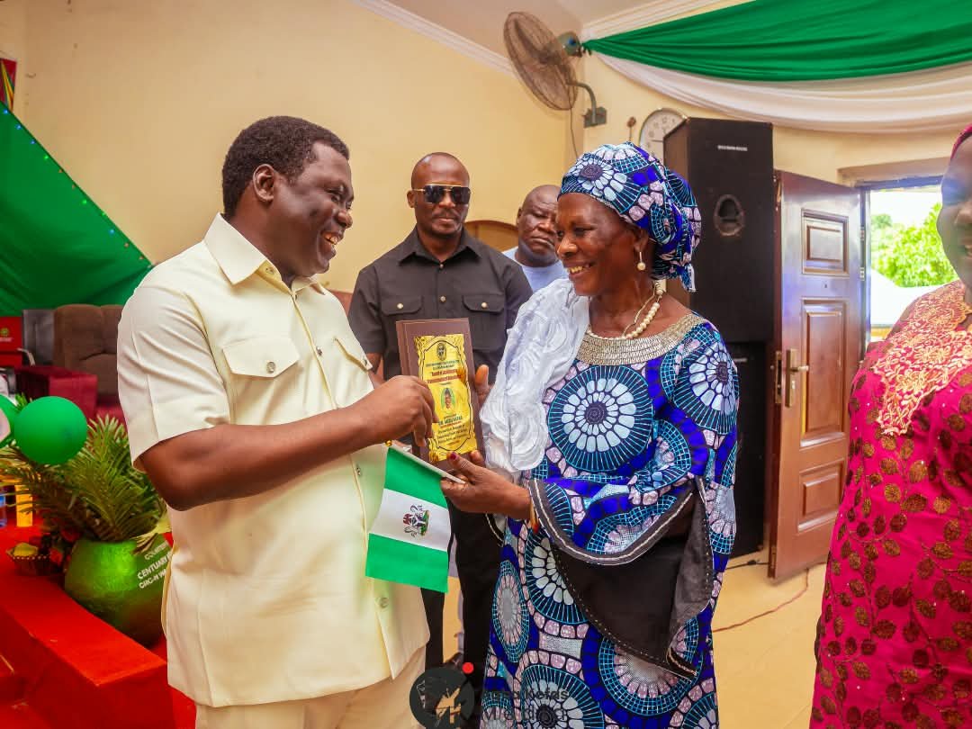 GovAgbuKefas's tweet photo. Earlier today, we attended the Independence Revival Programme of the Christian Reformed Church-Nigeria (CRC-N), Wapan Nghaku, Wukari.

I read the sermon from Acts 2:1–4 and called for a renewed commitment to God, emphasizing the importance of faith, prayer, and the power of the Holy Spirit in overcoming challenges and attaining true freedom.

I noted that the fire of God and genuine revival come upon those who wait upon Him, and I urged the congregation to focus on God rather than dwell on the past.

I sincerely appreciate the Church for the award of recognition, which I dedicate to my beloved mother, who was also in attendance.

#MovingForward