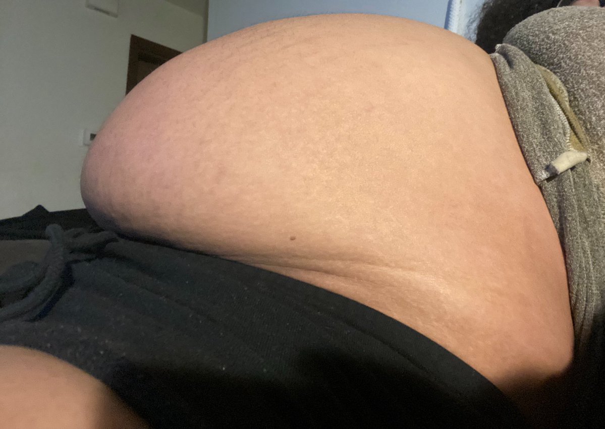 Balloonfat5's tweet photo. Is my belly getting too big too quickly? #fat #fatbelly #pregnant #bigbelly #fatbbw #bbw #bhm #feedism #feederism #gettingfat https://t.co/pPquVPSJKi