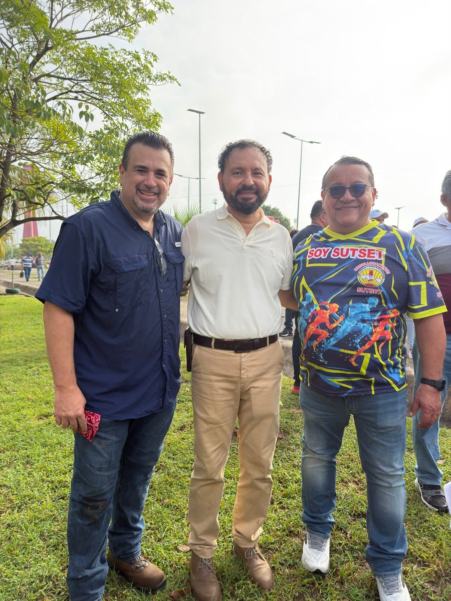 crojasrabelo's tweet photo. Sumando nuestra participación a la Jornada Estatal de Reforestación
Acompañando al Consejero Jurídico Dr. Jesús Manuel Argaez en Olimpia XXI
La campaña es todo octubre, #Sumate
#ReforesTab #MedioAmbiente
#GobiernodelPueblo
https://t.co/OifViunvhG https://t.co/Y5dBTqRV3N