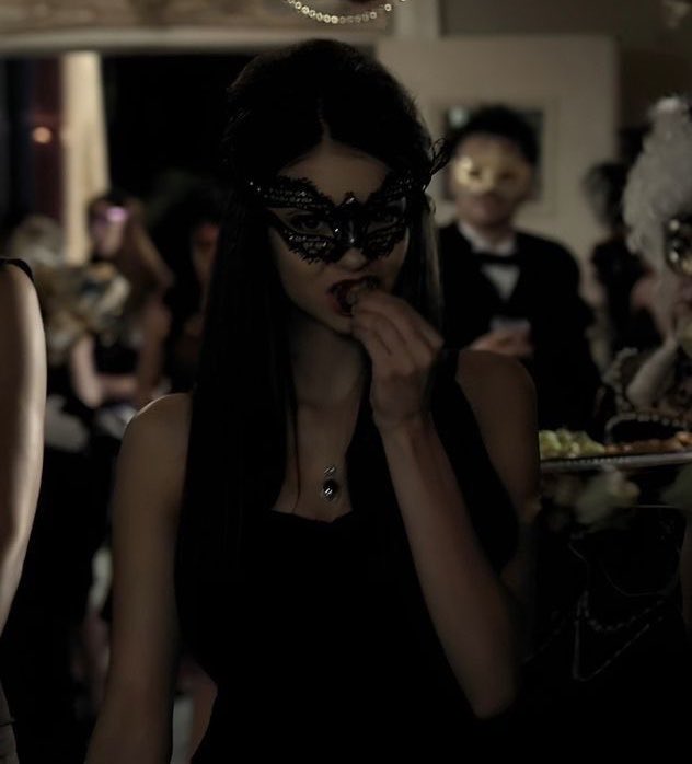 fallingspriv's tweet photo. katherine pierce owns October with her vibe https://t.co/HUL955ORM3