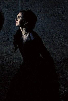 fallingspriv's tweet photo. katherine pierce owns October with her vibe https://t.co/HUL955ORM3