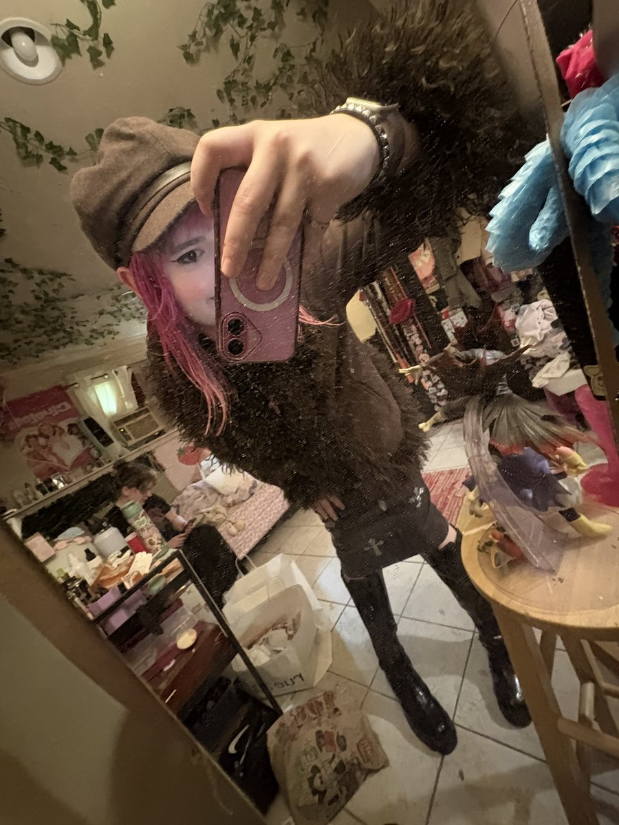 pinkbunnibun's tweet photo. TRANS GIRL WHO JUST HIT 4K FOLLOWERS YAYYYYY 😝💕🎉🏳️‍⚧️ https://t.co/sfCmJvLt0l