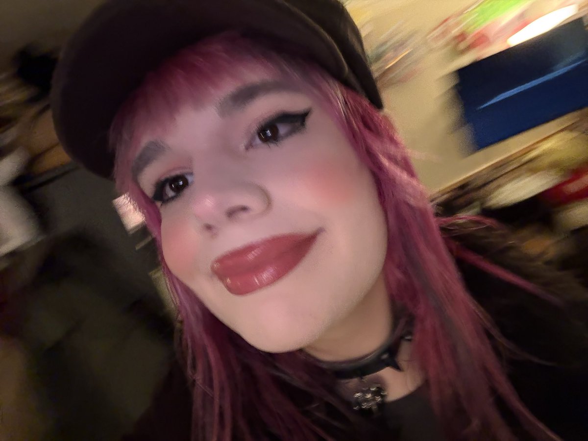 pinkbunnibun's tweet photo. TRANS GIRL WHO JUST HIT 4K FOLLOWERS YAYYYYY 😝💕🎉🏳️‍⚧️ https://t.co/sfCmJvLt0l