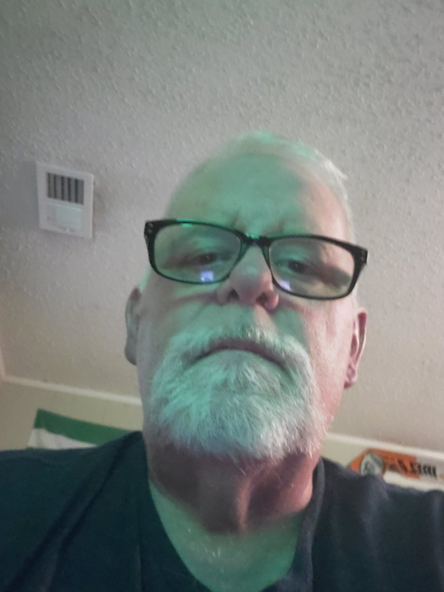 sinenhl37951584's tweet photo. Rainy Sunday here. https://t.co/7fhJ0D0EZB