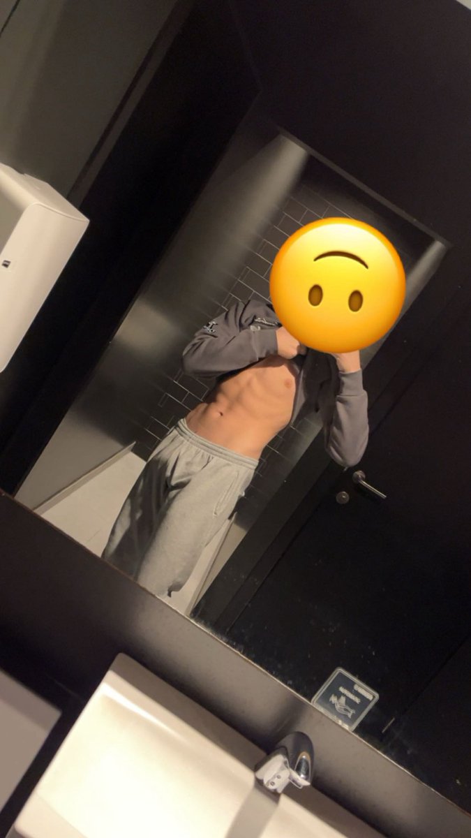 Hmhmmyeah's tweet photo. Making a pinned! (Again)
-18
-straight
-new account because I got banned
-please dm me my DMs are dry as fuck🙏

#nsfwtwt #horny #dmme #nsfw https://t.co/9R4wq72zDr
