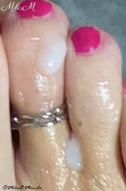 Mike_n_Manda's tweet photo. Wanna see how those nice, clean toes got so filthy? Check us on on @Feetfinder and you can see it all yourself. #feetfetısh #footjob #toelove #feetworshi̇p 
https://t.co/iGtVPOvsfC https://t.co/Lhwj363mDT