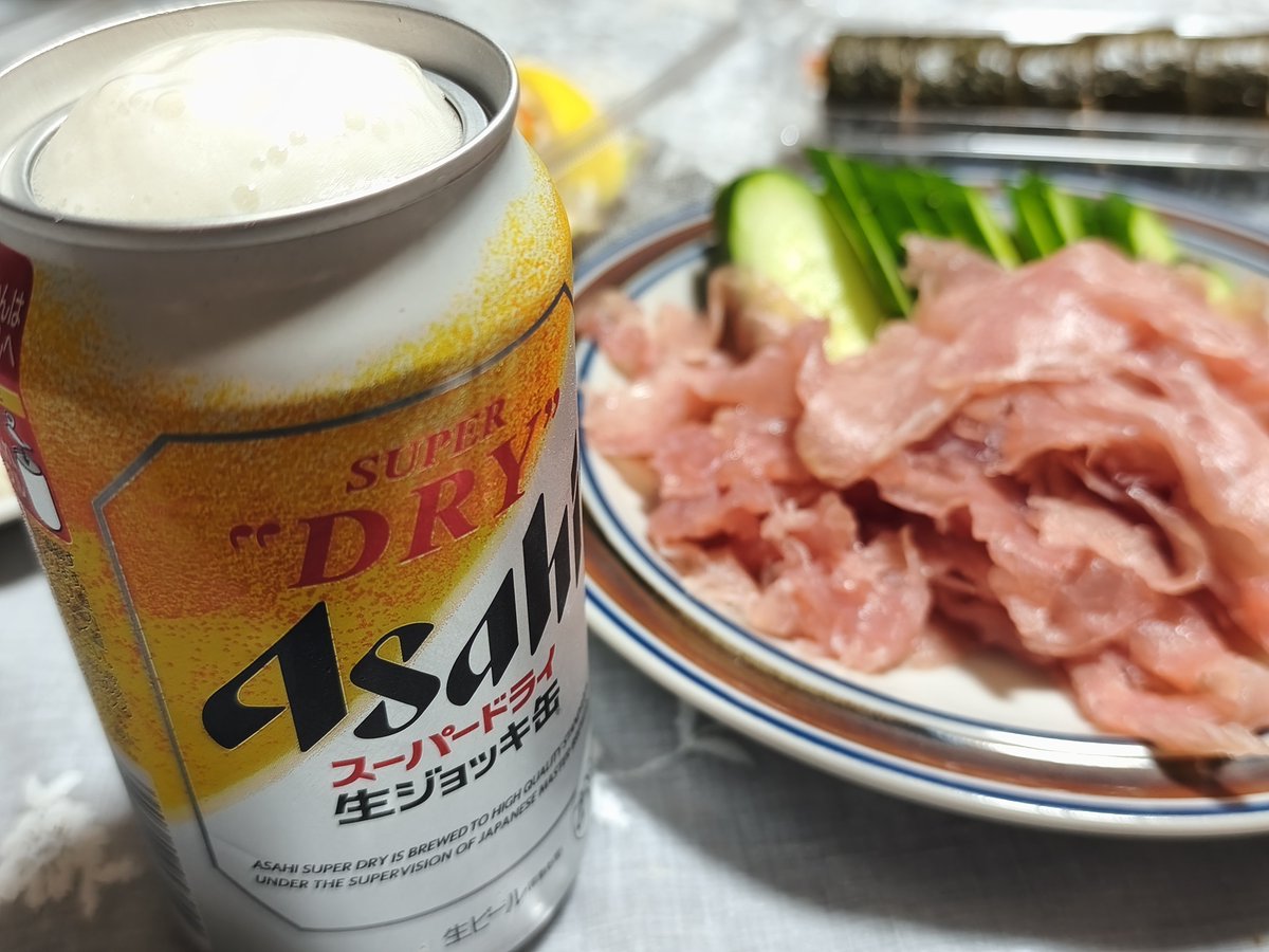 RyzenSabrow's tweet photo. 学科試験が終わったので呼吸する様にアルコールを摂取します。
( ´ー｀)ﾌｩｰ．．．🍺✨️

久々のビールはキます。
(๑•̀ㅂ•́)و🍺✨️

次に呑めるのは実技試験が終わる11月の終わり頃です。

#ばんめち
#保全屋のひとりごと https://t.co/VlmGvRY0Bf