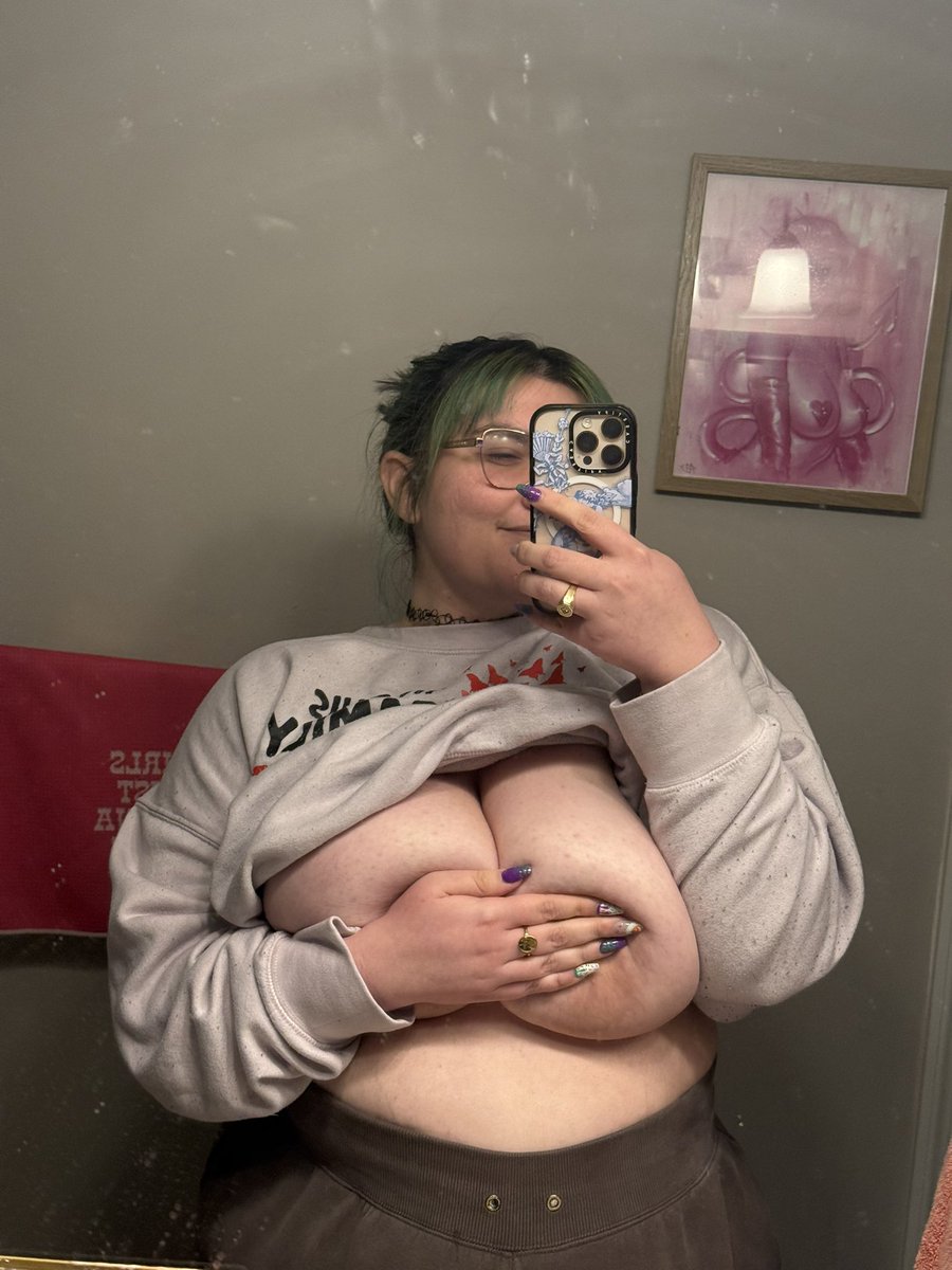 dummiekitten_'s tweet photo. oh hi👋🏻 https://t.co/9QJwcvJ4OQ