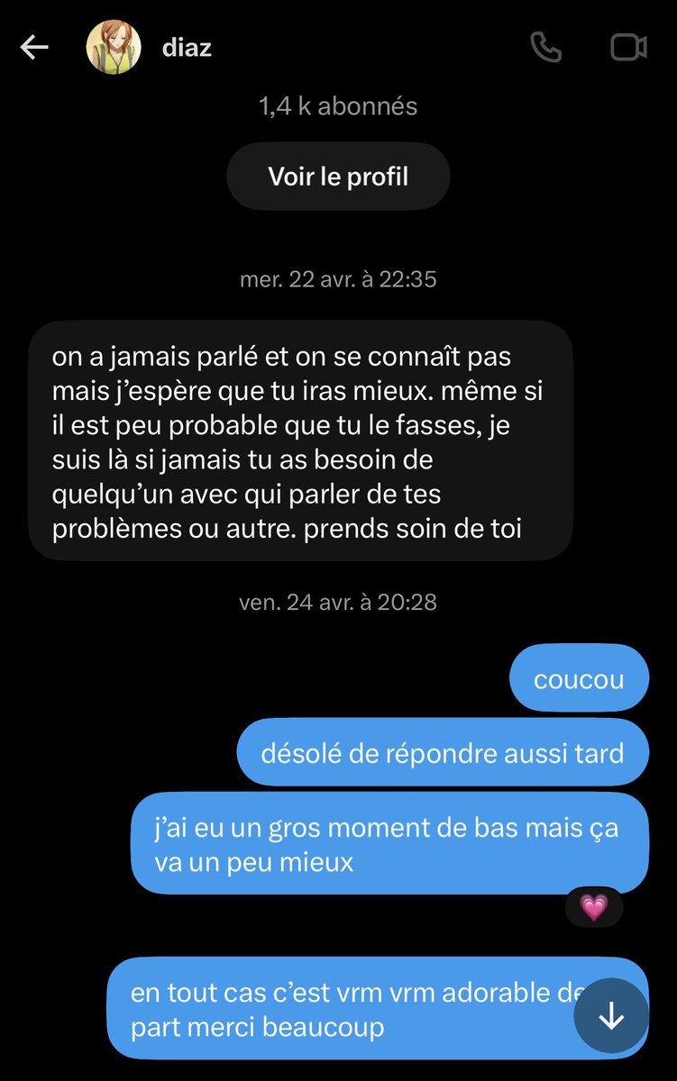fvshgxro's tweet photo. bien le gilet jaune sinon t’en penses quoi du fait que tu flirt depuis tes 18 ans avec un fétichiste de 25 qui dm des mineures et que tu cibles des mecs qui sont torturés mentalement pour essayer de les gérer et que t’as essayé de faire exactement ça avec moi sale pute ��😂😂😂 https://t.co/V53nOhKPVk