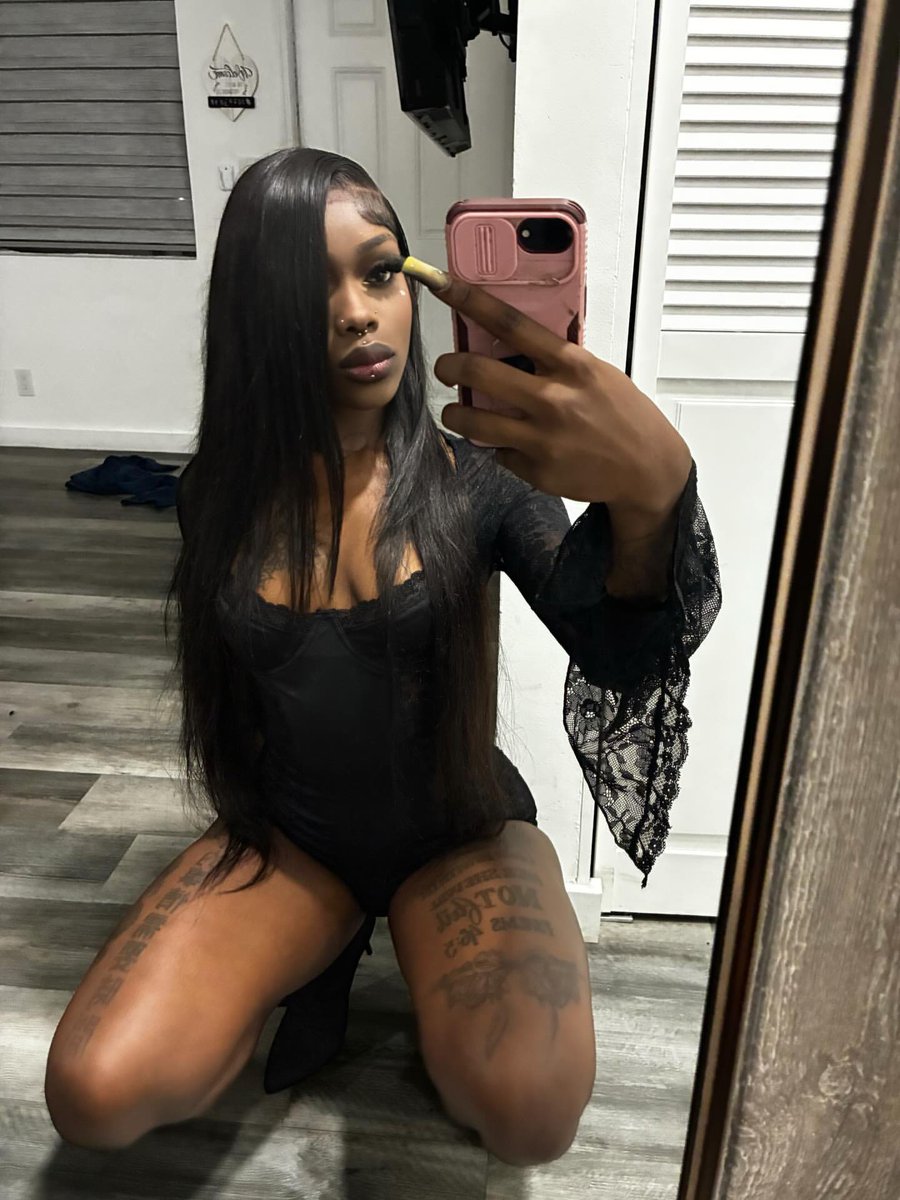 chocolate2__1's tweet photo. 🌚 https://t.co/183x7XkRWT