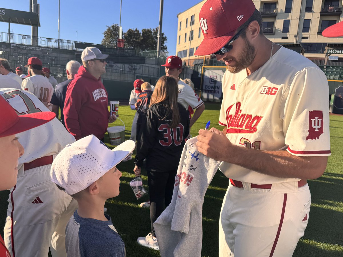 TinCaps tweet picture