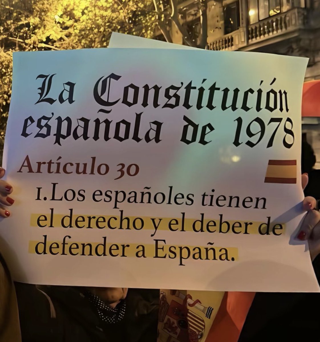 AldoHarris2225's tweet photo. @Apu_elrojo La corrupción del PSOE ha gastado todo los impuestos de los obreros españoles en su negocio de los inmigrantes y no tiene para darle una vivienda a Maricarmen, pero muerto el perro se acaba con la rabia; pero tú alimentas al perro y por eso Maricarmen no tiene vivienda !! Gracias https://t.co/16edG8VSCb