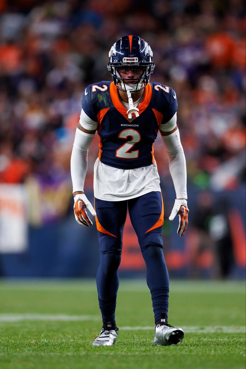 SleeperNFL's tweet photo. CB Patrick Surtain II (ankle/leg) needed the help of trainers to get off the field. https://t.co/k8KO0n4glO