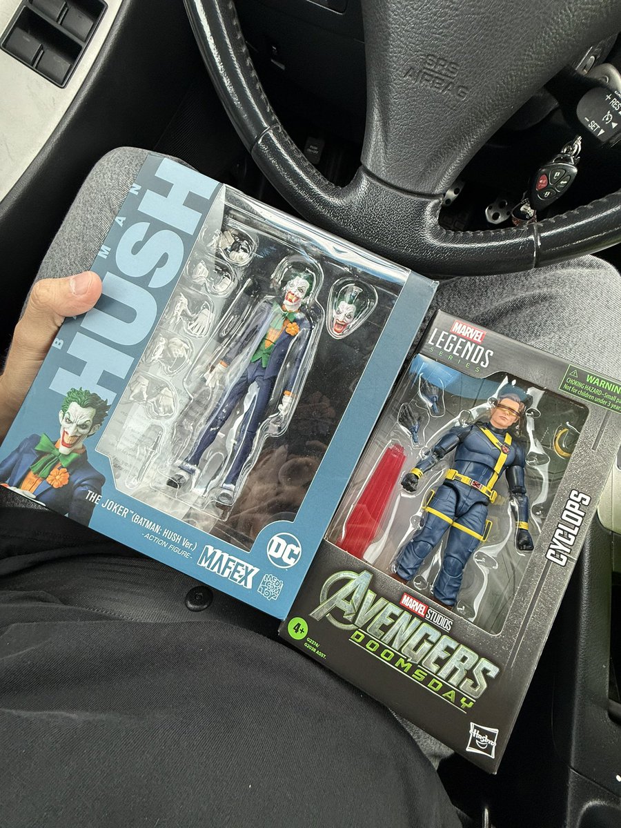 mkeitwreck's tweet photo. Buying action figures has been my coping mechanism recently https://t.co/r3ebpmiWx9