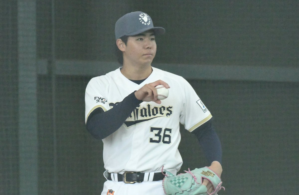 kita02YP's tweet photo. 【#オリックス 舞洲10月4日➀】

#吉田輝星 投手はプルペンで70球の投げ込み。
#森陽樹 投手
(芝生作業のため、予備日を含め数日間は室内での練習となります)

#ベースボールキング
#Bs2026 https://t.co/bJZKCNBrP7